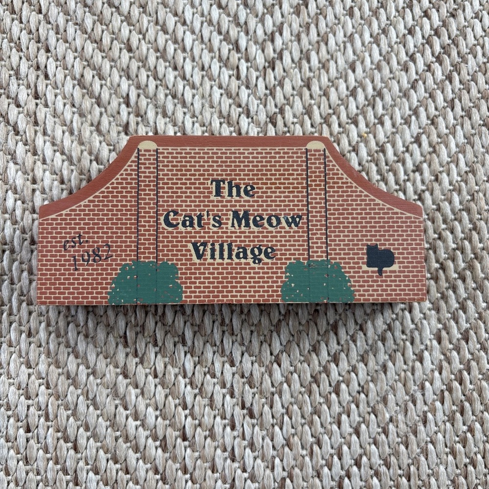 Shelf Sitter The Cat's Meow Village est. 1982 Collection Sign Brick Wall Faline